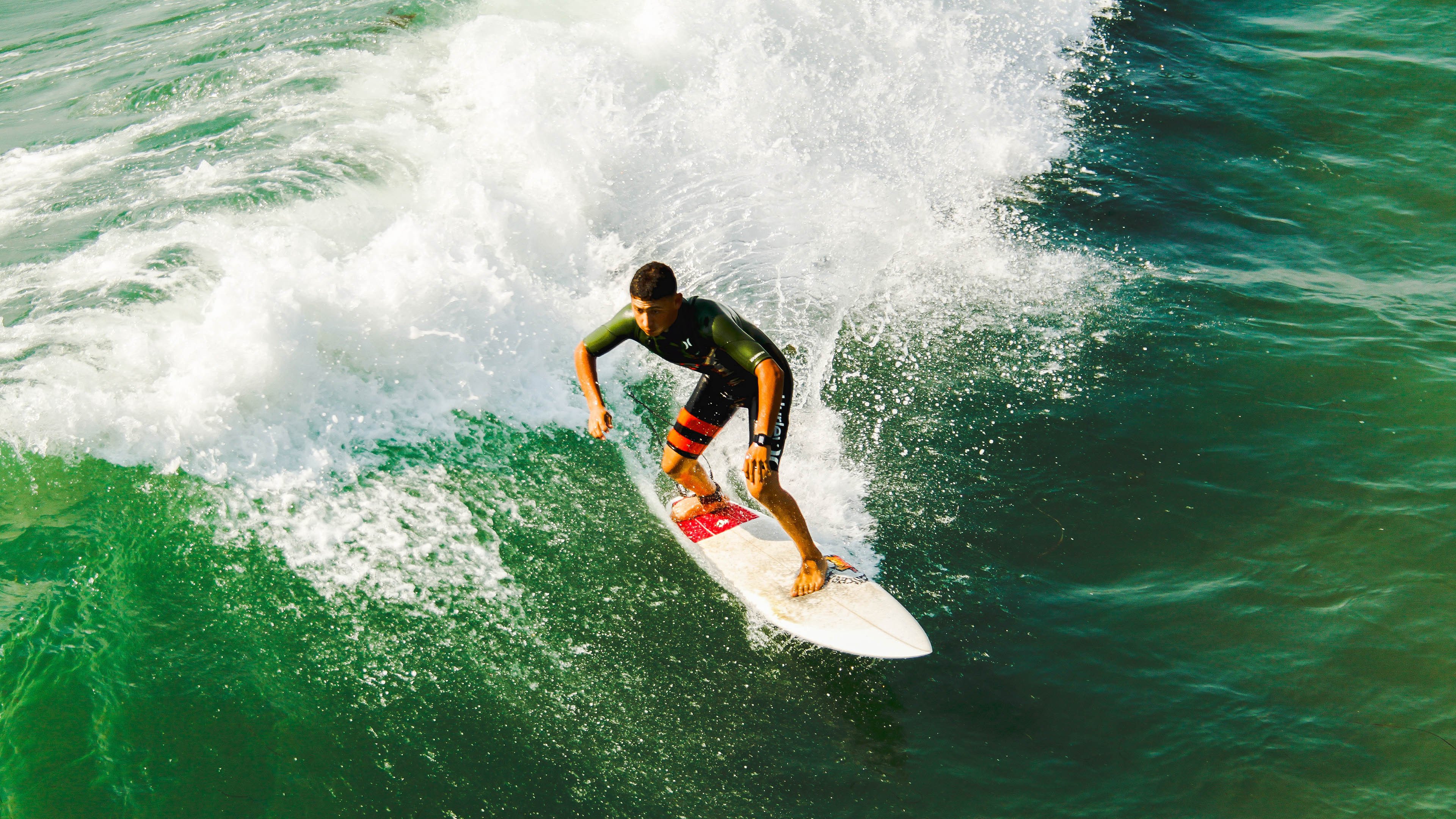 kaiyun体育综合-“德甲领先阵营奋勇冲刺，争冠争夺一触即发”，德甲晋级