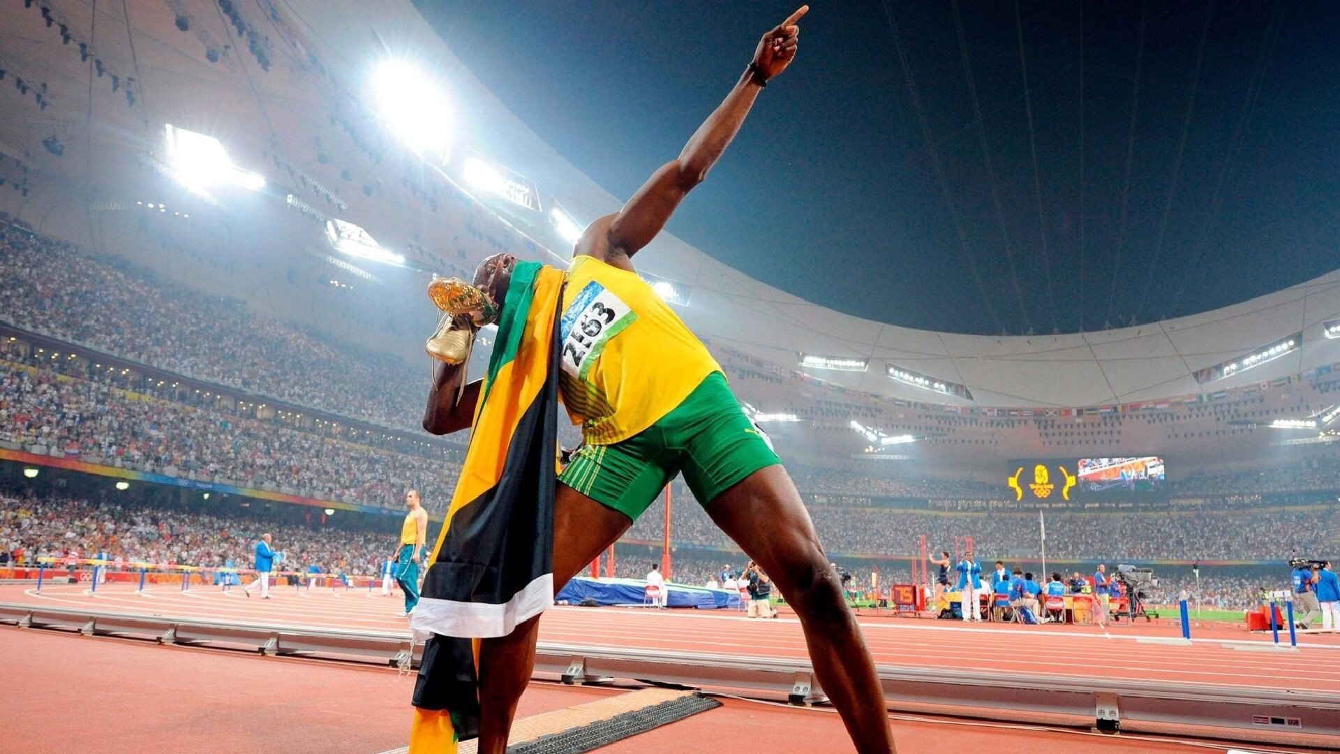 开云官方-快船发布智能球迷APP，个性化观赛体验受欢迎，快船球员表